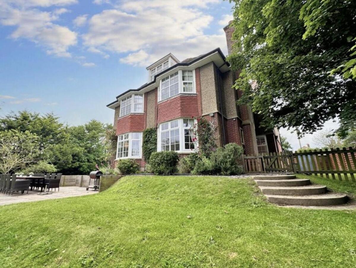 Beautiful 9 Bed Seaview Estate Villa Mundesley Dış mekan fotoğraf