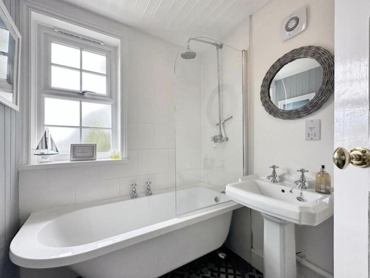 Beautiful 9 Bed Seaview Estate Villa Mundesley Dış mekan fotoğraf