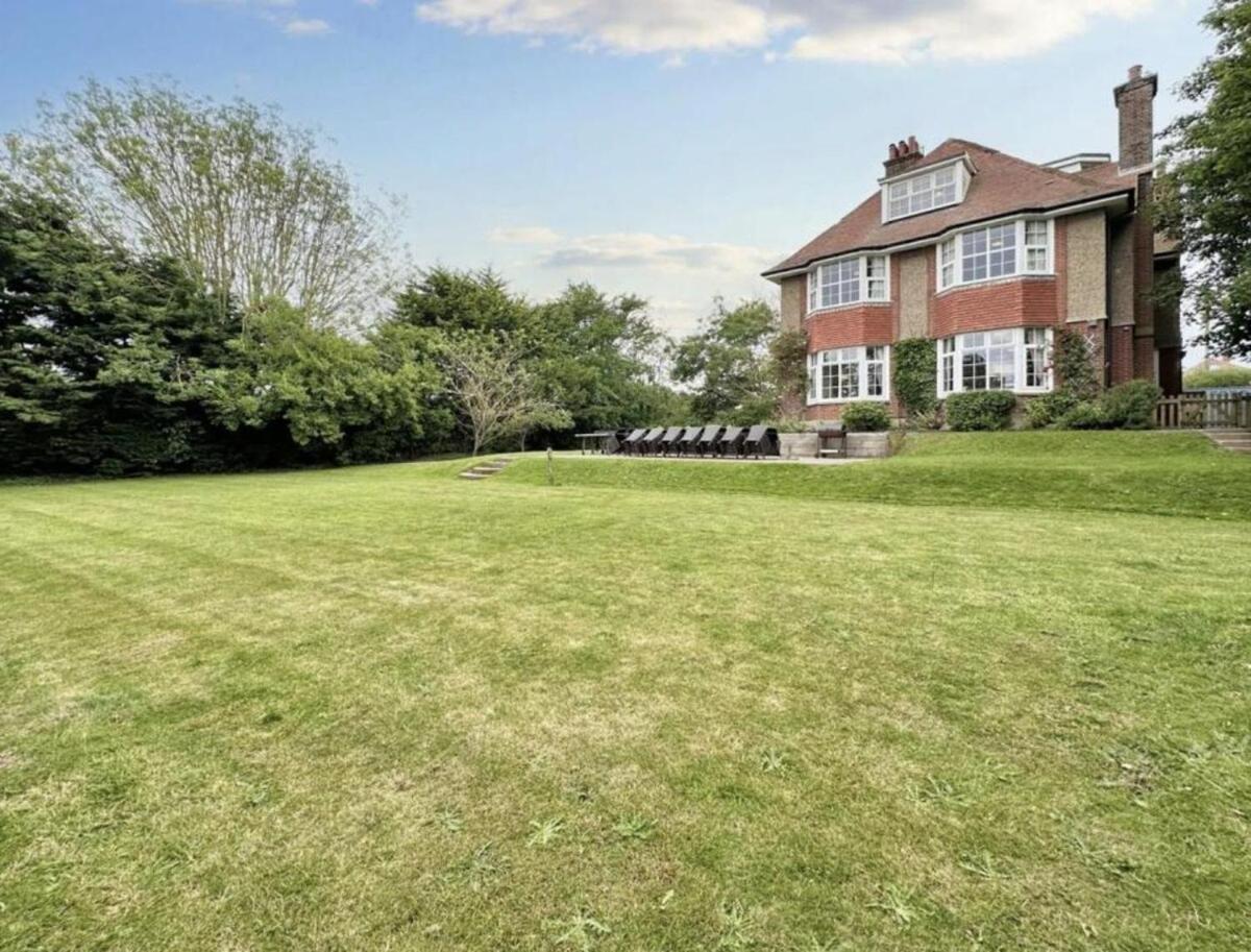 Beautiful 9 Bed Seaview Estate Villa Mundesley Dış mekan fotoğraf